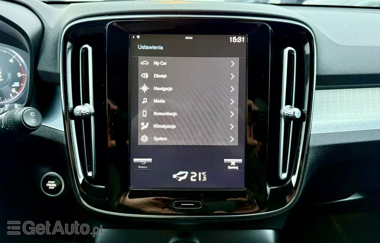 VOLVO XC 40 D3 AWD Momentum Pro