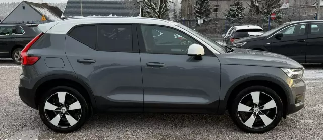 VOLVO XC 40 D3 AWD Momentum Pro