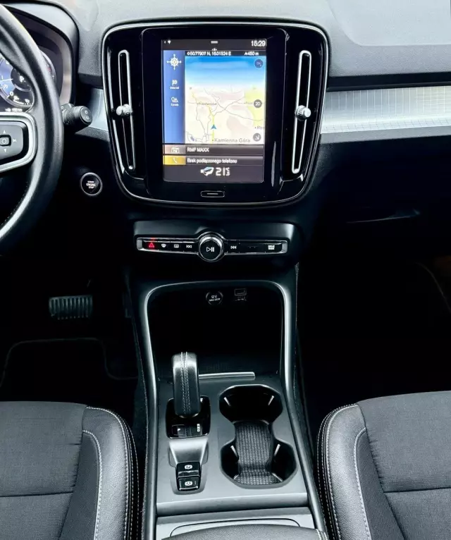 VOLVO XC 40 D3 AWD Momentum Pro