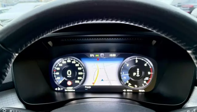 VOLVO XC 40 D3 AWD Momentum Pro