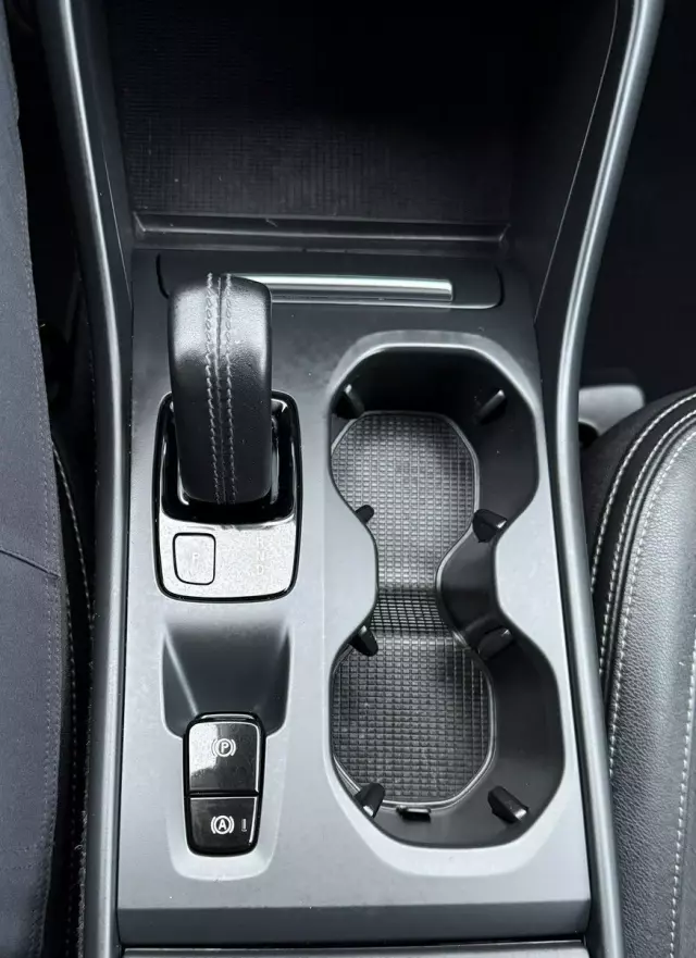 VOLVO XC 40 D3 AWD Momentum Pro