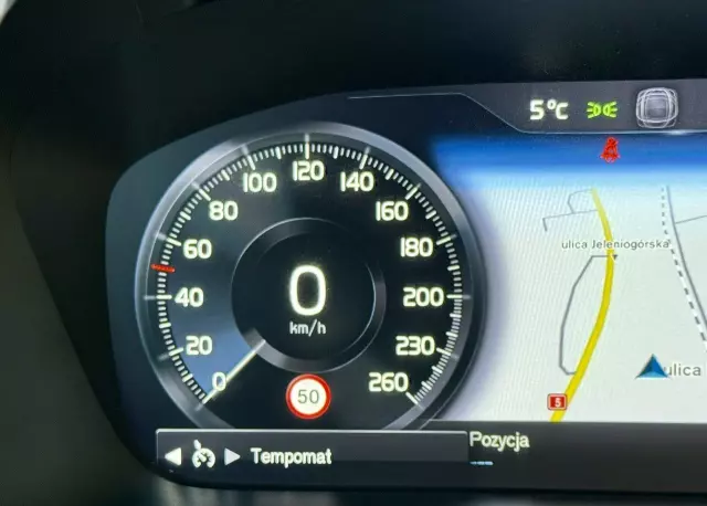 VOLVO XC 40 D3 AWD Momentum Pro