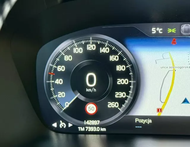 VOLVO XC 40 D3 AWD Momentum Pro