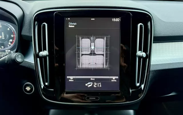 VOLVO XC 40 D3 AWD Momentum Pro