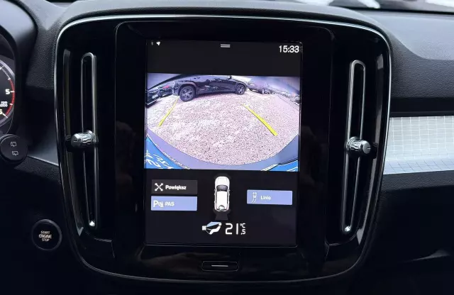 VOLVO XC 40 D3 AWD Momentum Pro