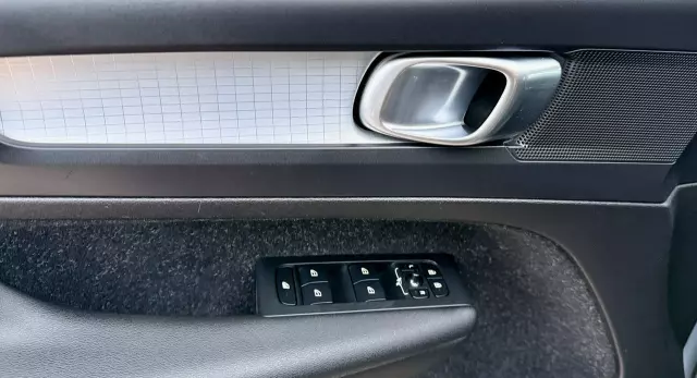 VOLVO XC 40 D3 AWD Momentum Pro