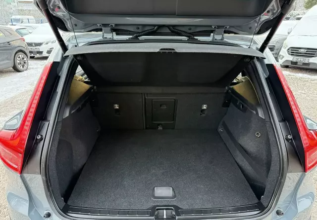 VOLVO XC 40 D3 AWD Momentum Pro