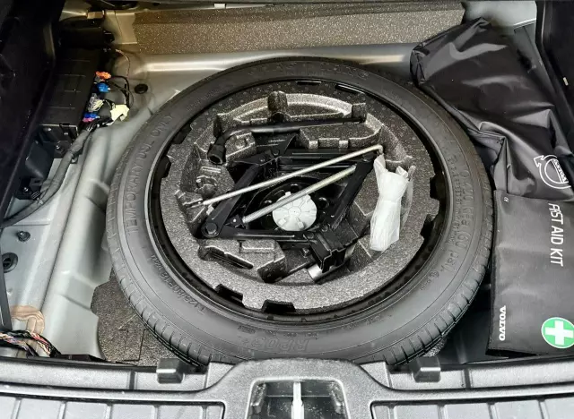 VOLVO XC 40 D3 AWD Momentum Pro