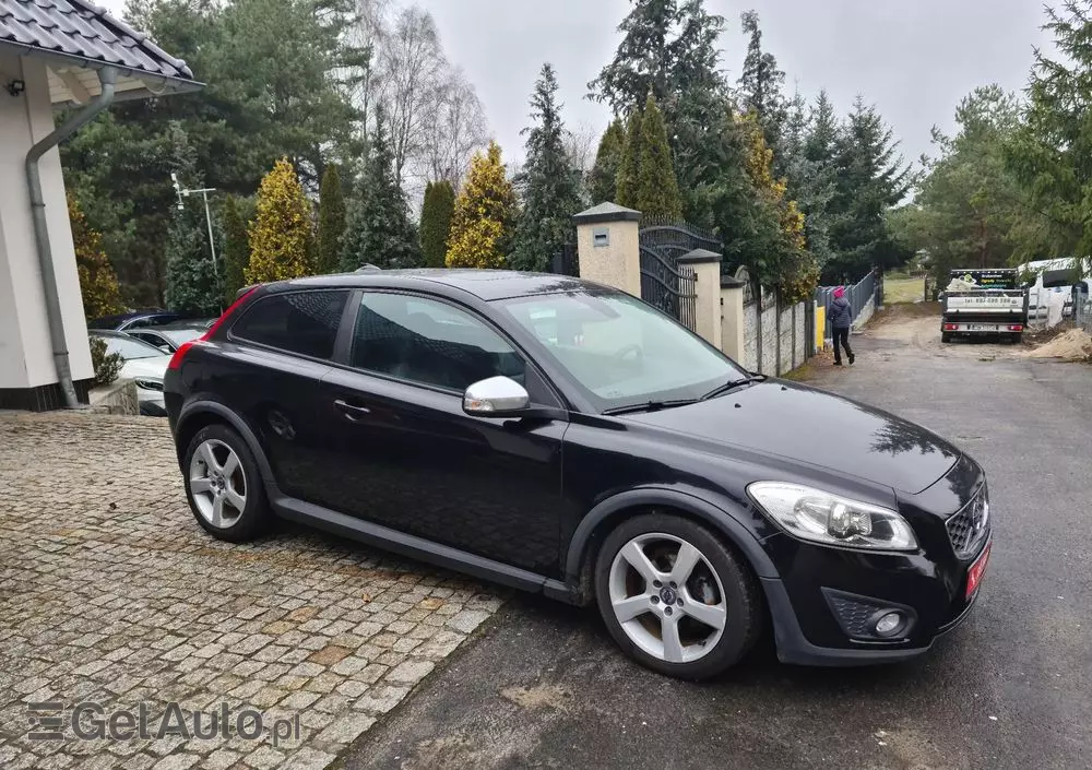 VOLVO C30 D2 DRIVe R-Design