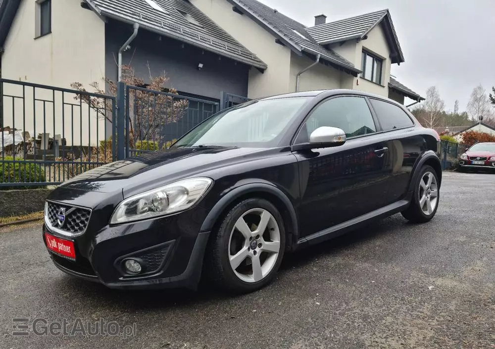 VOLVO C30 D2 DRIVe R-Design
