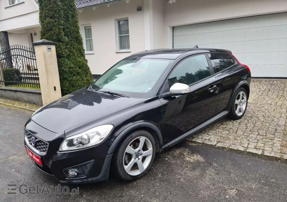 VOLVO C30 D2 DRIVe R-Design