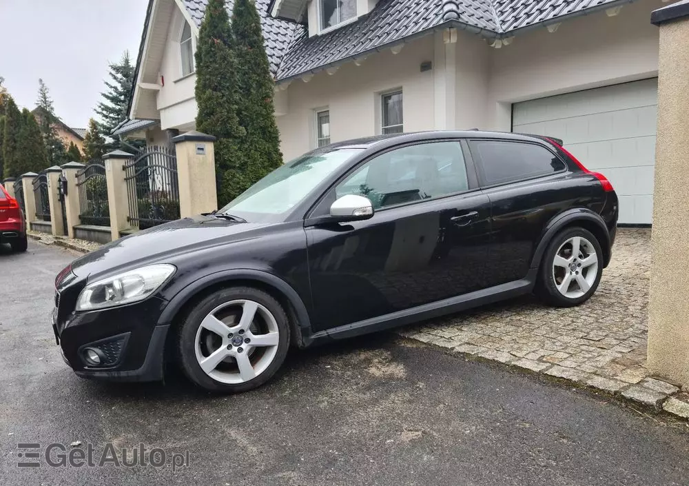 VOLVO C30 D2 DRIVe R-Design