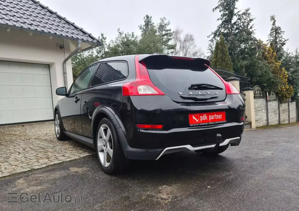 VOLVO C30 D2 DRIVe R-Design