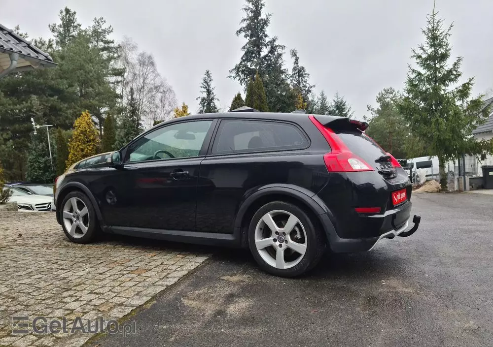 VOLVO C30 D2 DRIVe R-Design