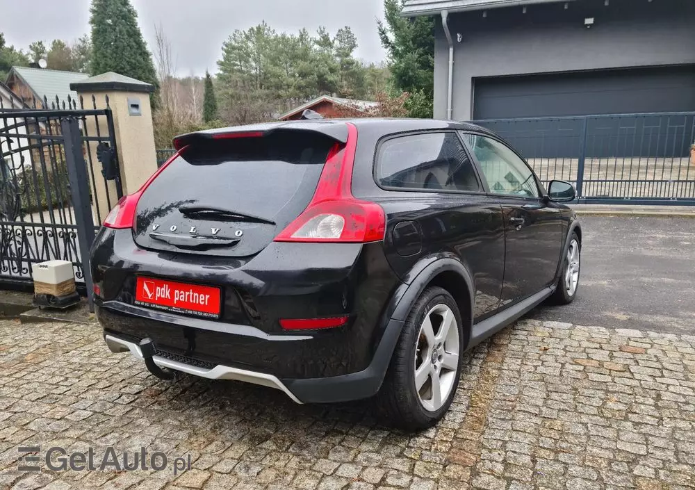 VOLVO C30 D2 DRIVe R-Design