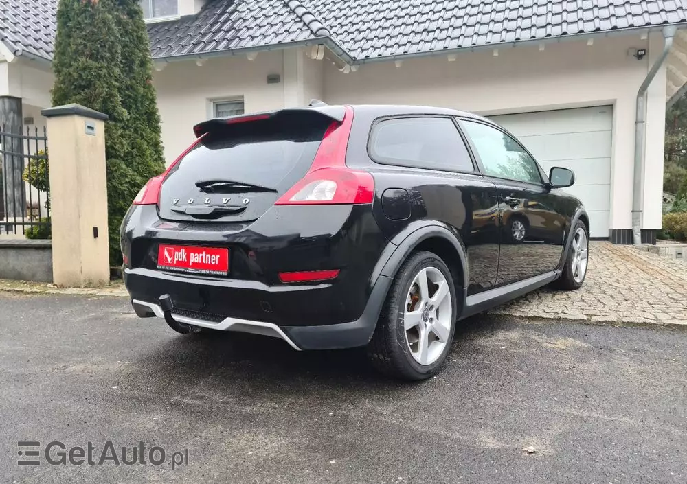 VOLVO C30 D2 DRIVe R-Design
