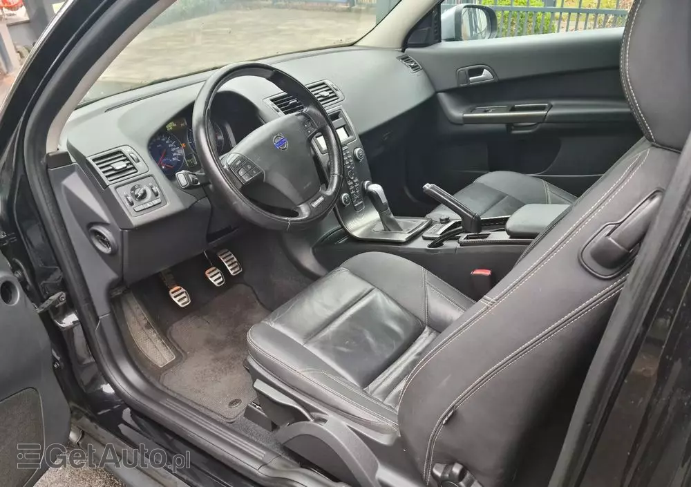 VOLVO C30 D2 DRIVe R-Design