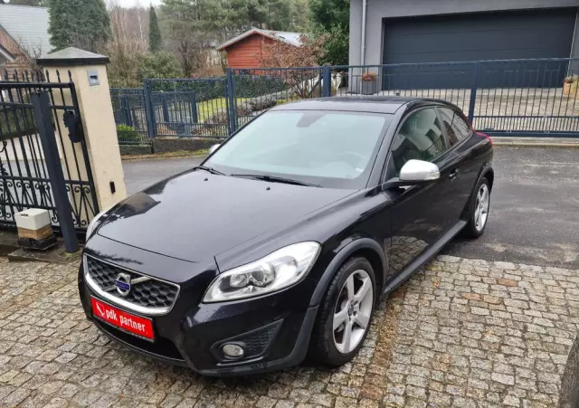 VOLVO C30 D2 DRIVe R-Design