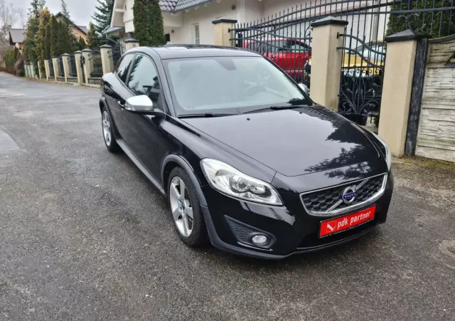 VOLVO C30 D2 DRIVe R-Design