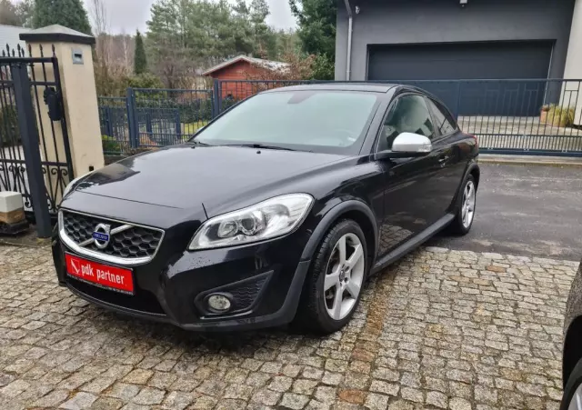 VOLVO C30 D2 DRIVe R-Design