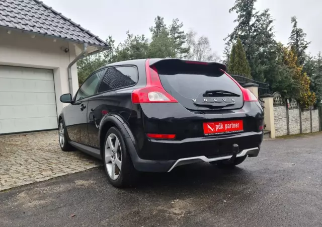 VOLVO C30 D2 DRIVe R-Design