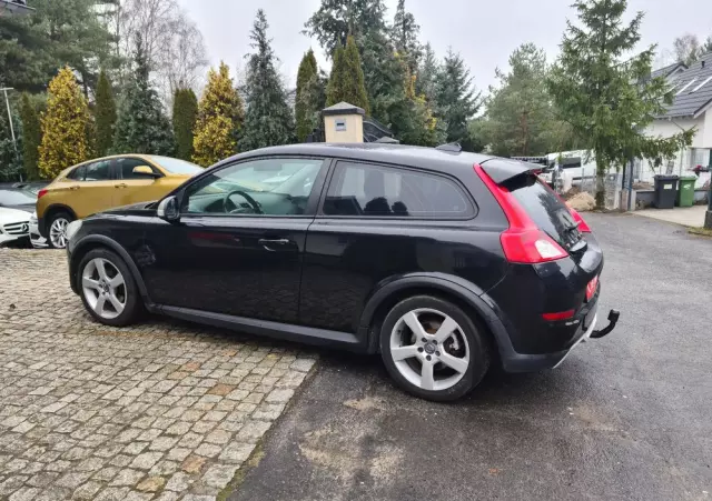 VOLVO C30 D2 DRIVe R-Design