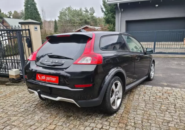 VOLVO C30 D2 DRIVe R-Design