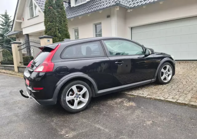 VOLVO C30 D2 DRIVe R-Design