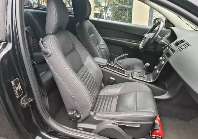 VOLVO C30 D2 DRIVe R-Design