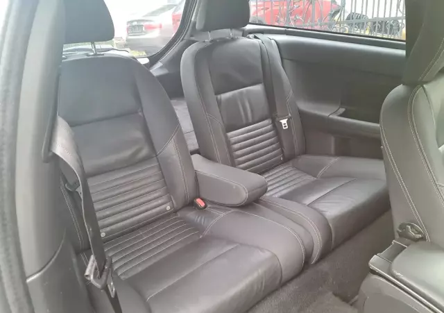 VOLVO C30 D2 DRIVe R-Design