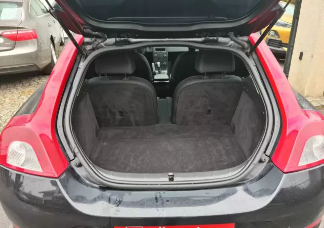 VOLVO C30 D2 DRIVe R-Design