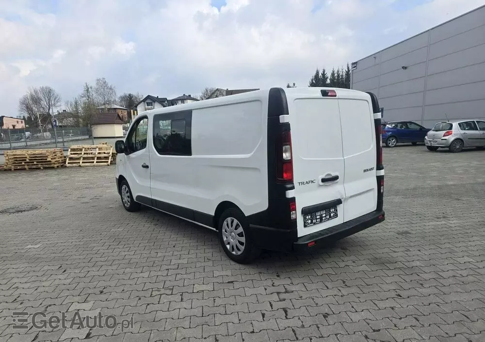 RENAULT Trafic 