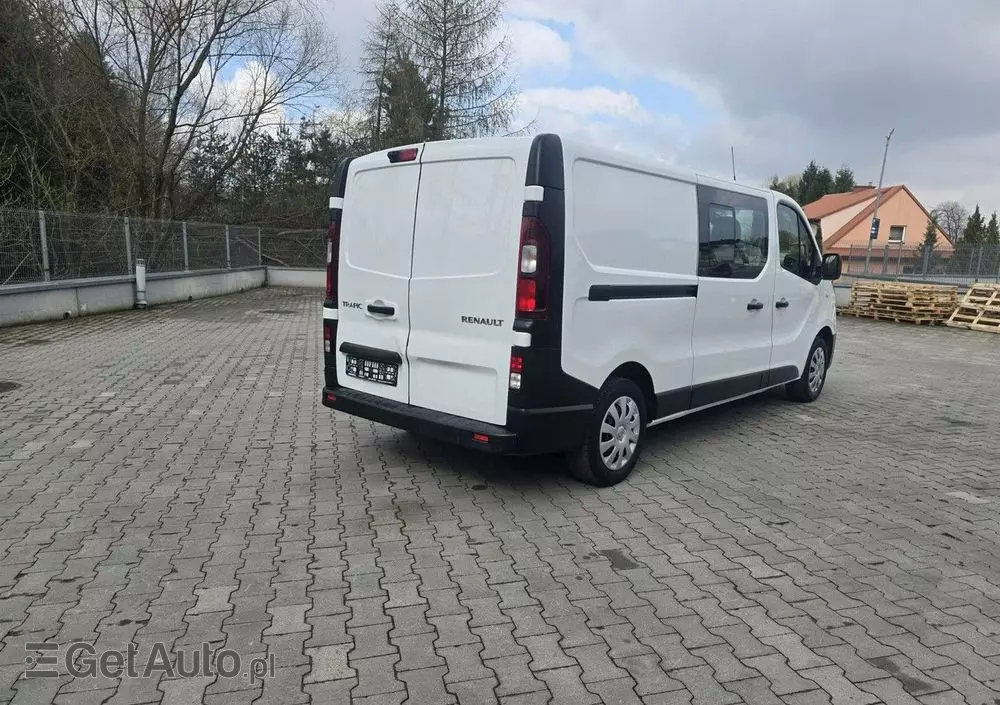 RENAULT Trafic 