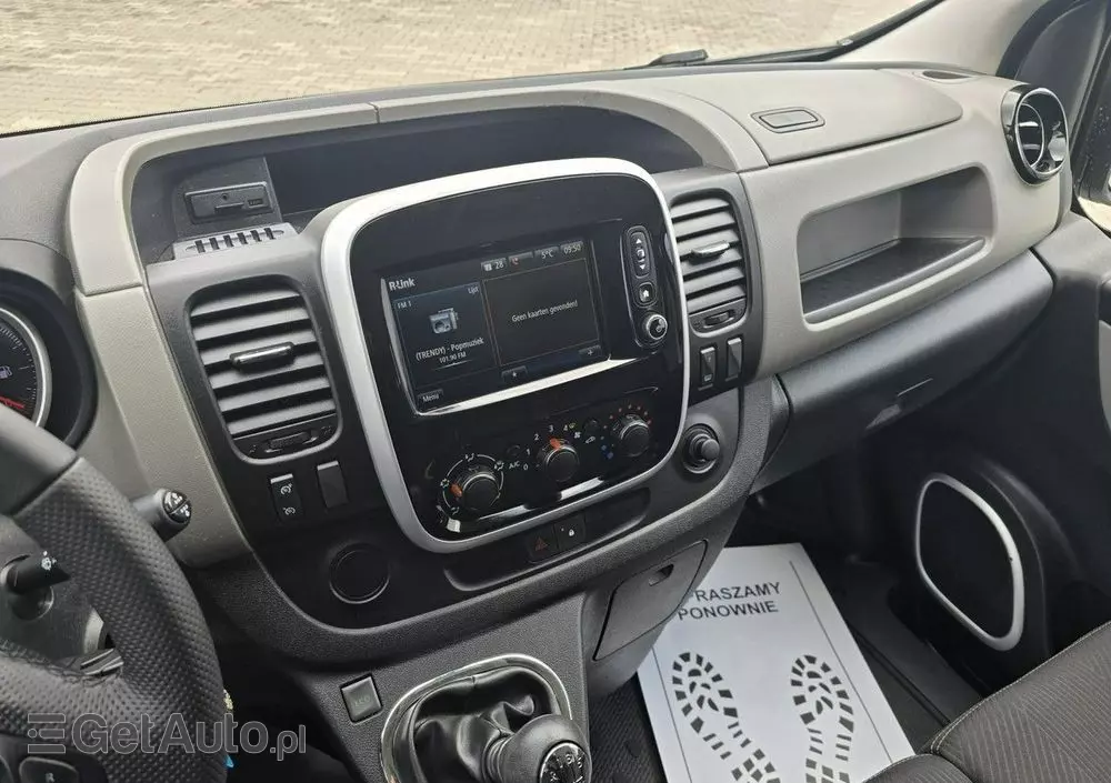 RENAULT Trafic 