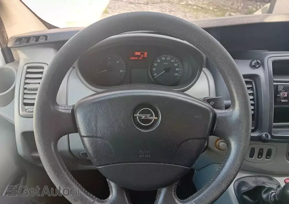 OPEL Vivaro 