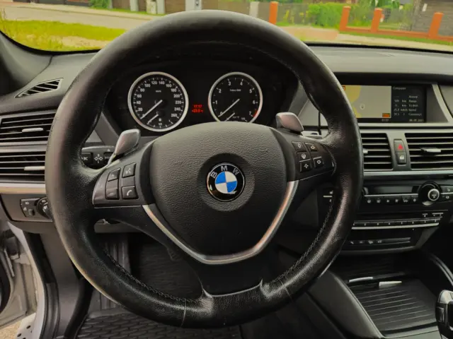 BMW X6 XDrive50i Step