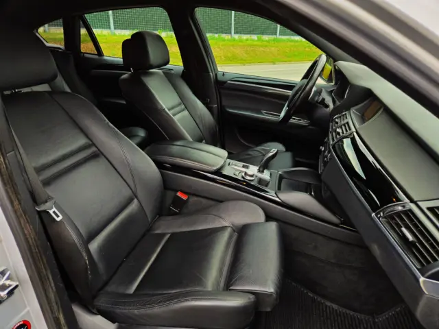 BMW X6 XDrive50i Step