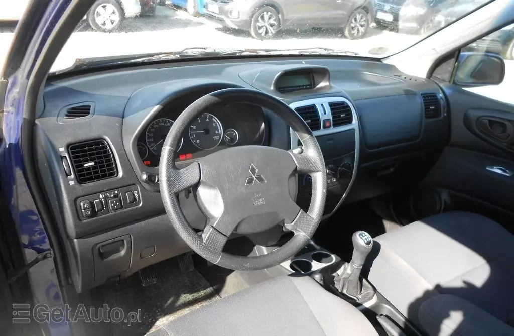 MITSUBISHI Space Star 
