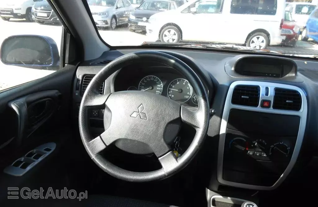 MITSUBISHI Space Star 