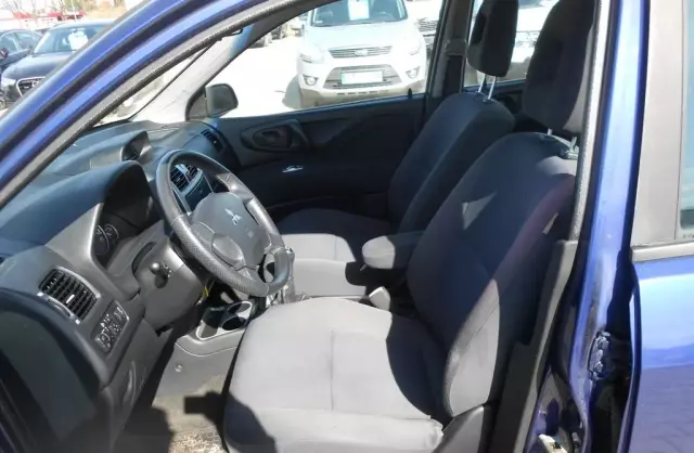 MITSUBISHI Space Star 