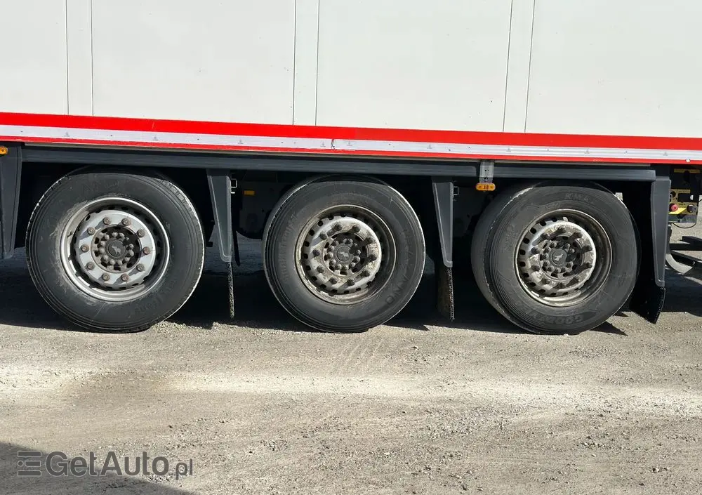 SCHMITZ CARGOBULL OSIE SCHMITZ DOPPELSTOCK CARRIER VECTOR 1850 MT 