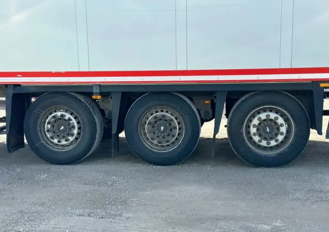 SCHMITZ CARGOBULL OSIE SCHMITZ DOPPELSTOCK CARRIER VECTOR 1850 MT 