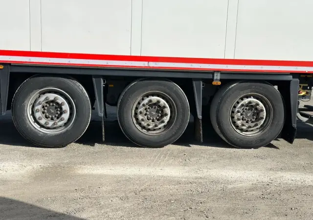 SCHMITZ CARGOBULL OSIE SCHMITZ DOPPELSTOCK CARRIER VECTOR 1850 MT 