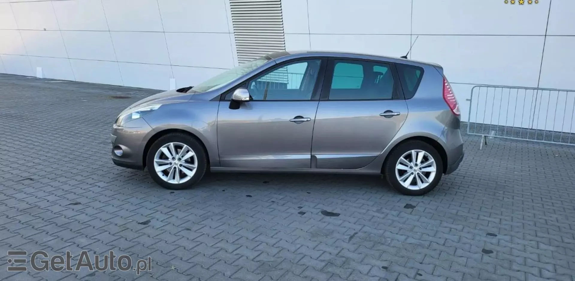 RENAULT Scenic 