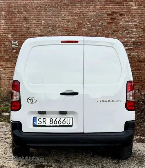 TOYOTA Proace City 