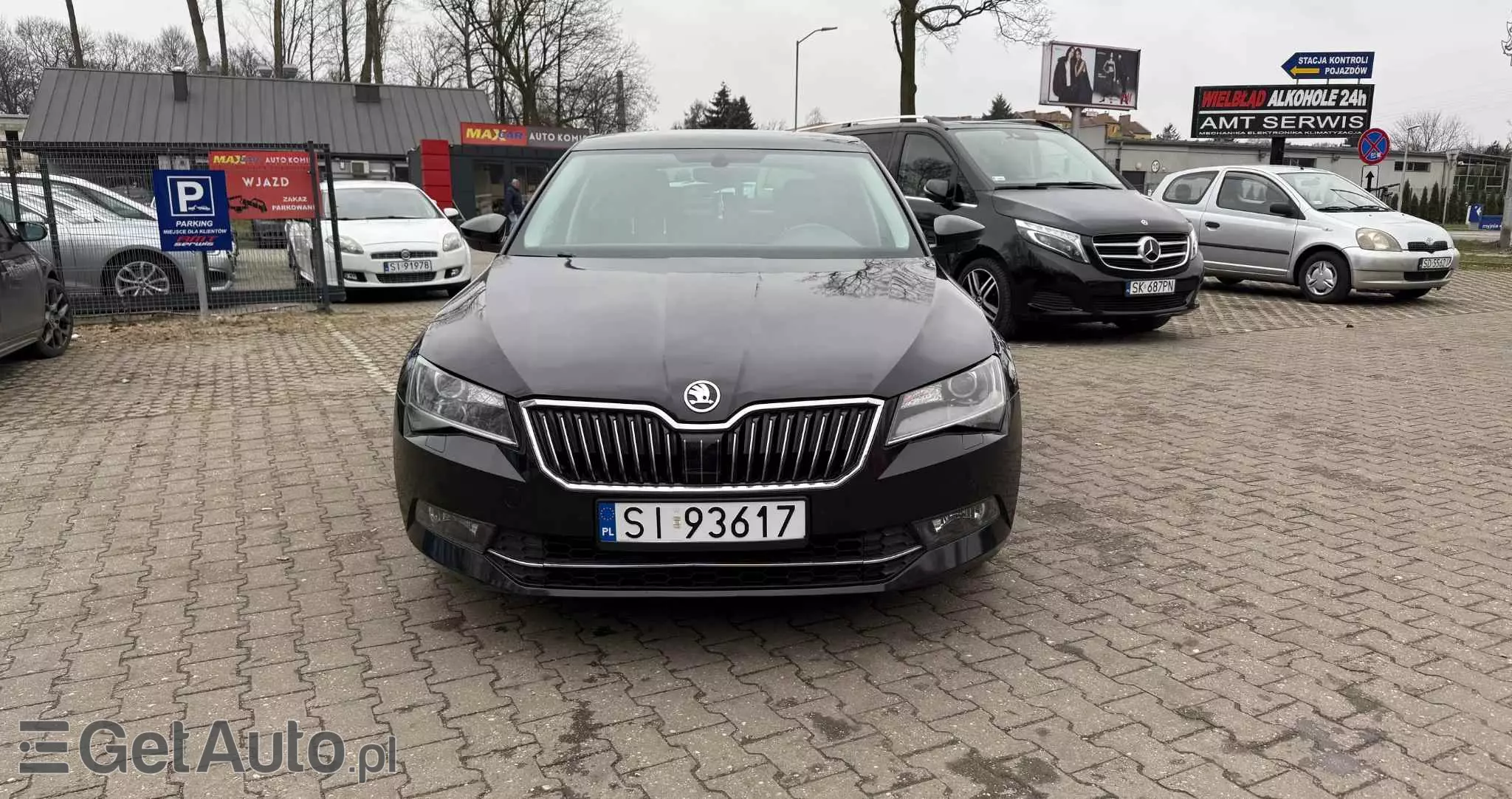 SKODA Superb 