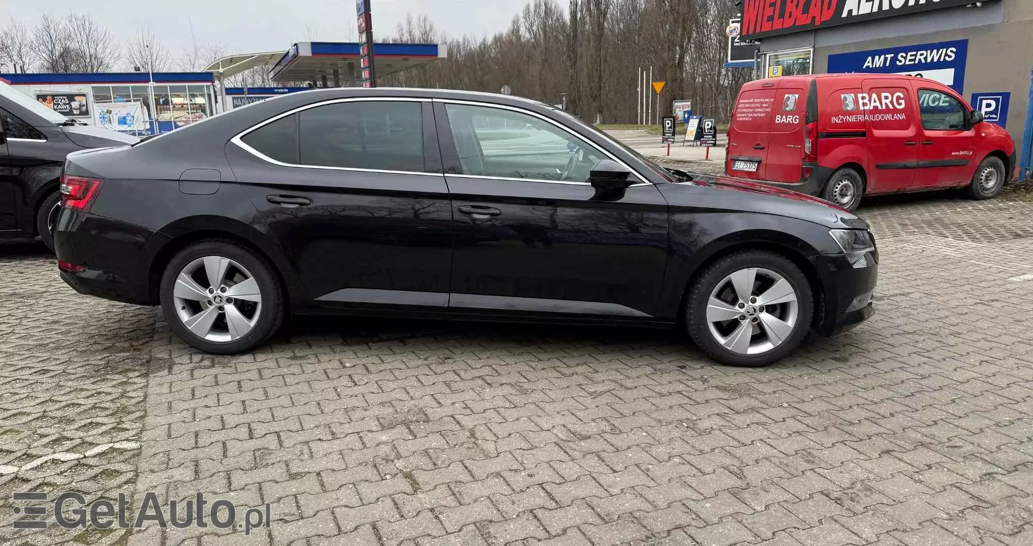 SKODA Superb 