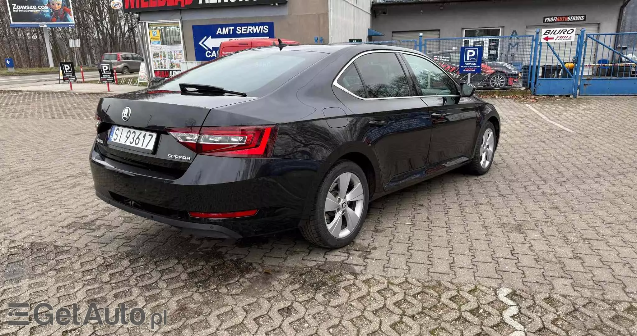 SKODA Superb 