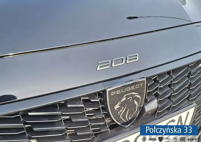 PEUGEOT 208 