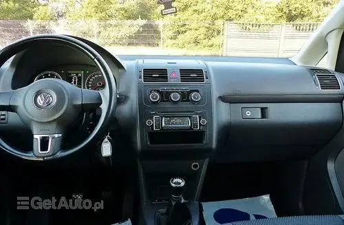 VOLKSWAGEN Touran 